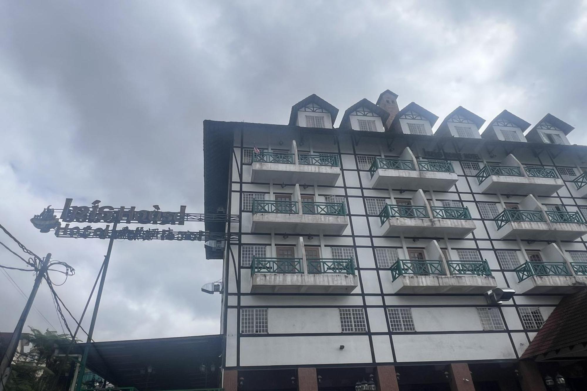 Iris House Hotel Бринчанг Экстерьер фото