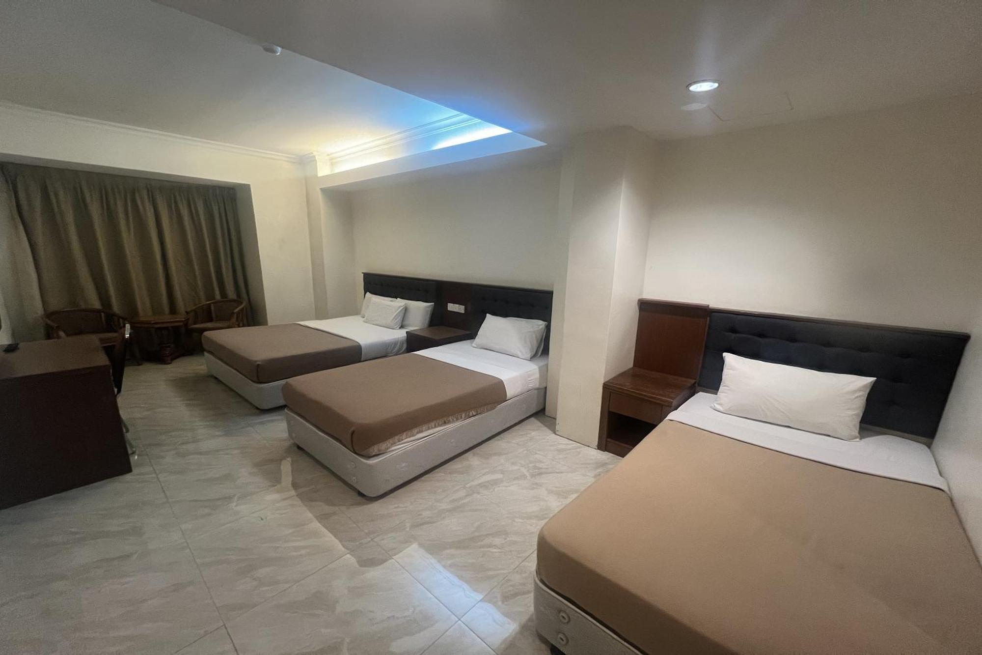 Iris House Hotel Бринчанг Экстерьер фото